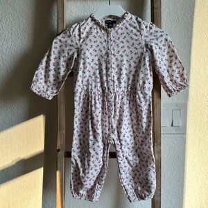 GAP Baby All Over Floral Long Sleeved Romper sz: 12-18M